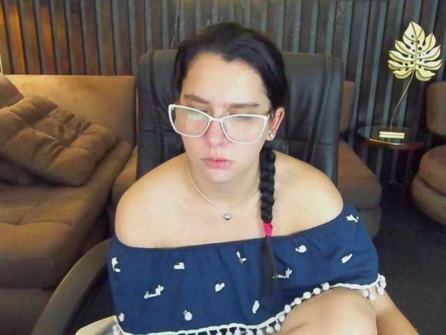 Livia-Shy live cam on BongaCams