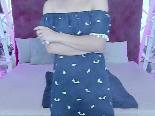 Livia-Shy live cam on BongaCams