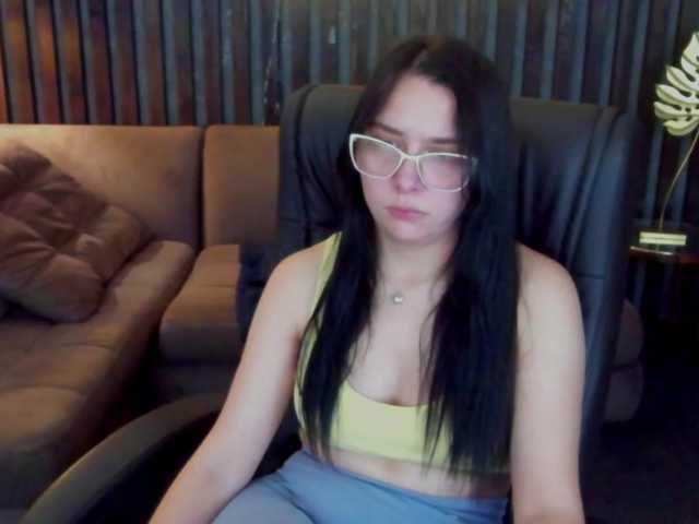 Livia-Shy live cam on BongaCams