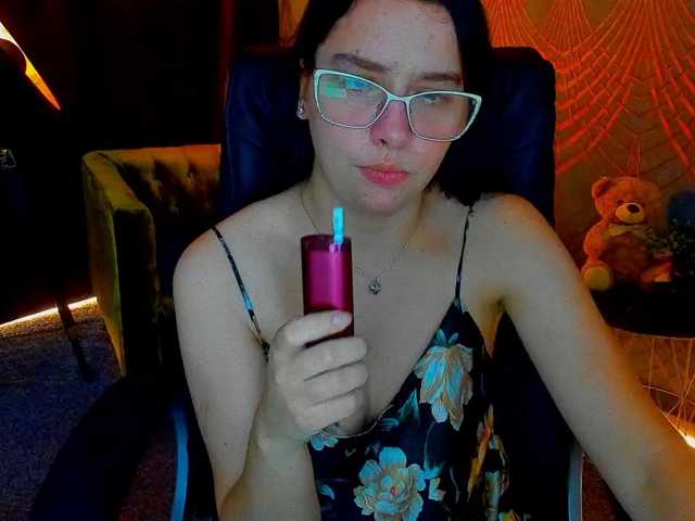 Livia-Shy live cam on BongaCams