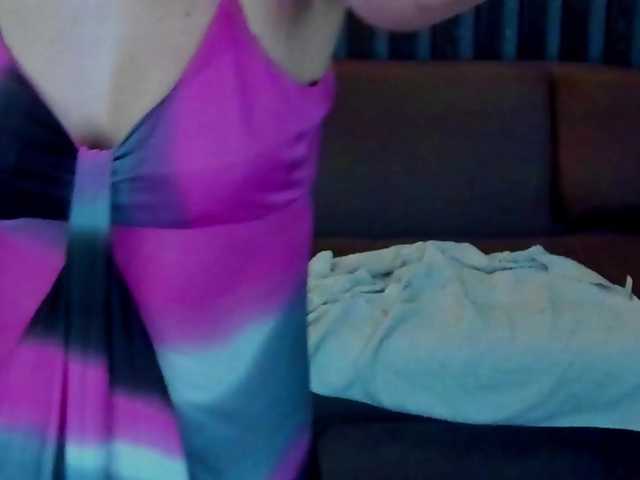 Livia-Shy live cam on BongaCams