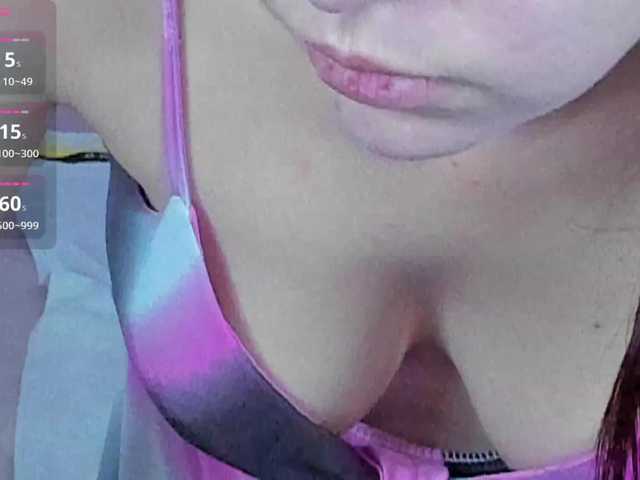 Livia-Shy live cam on BongaCams