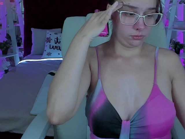 Livia-Shy live cam on BongaCams
