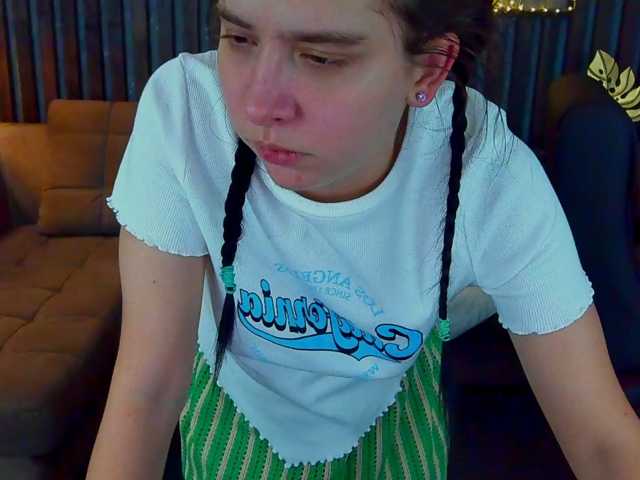 Livia-Shy live cam on BongaCams
