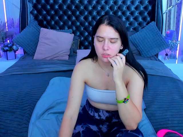 Livia-Shy live cam on BongaCams