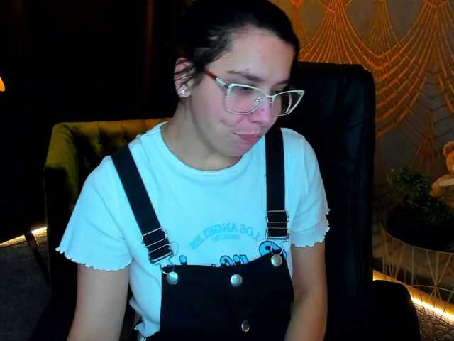 Livia-Shy live cam on BongaCams