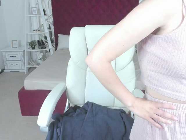 Livia-Shy live cam on BongaCams
