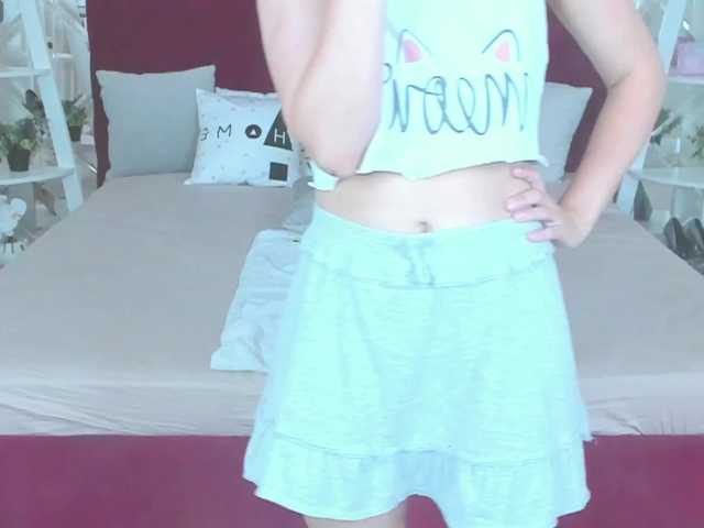 Livia-Shy live cam on BongaCams