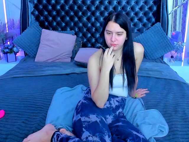 Livia-Shy live cam on BongaCams