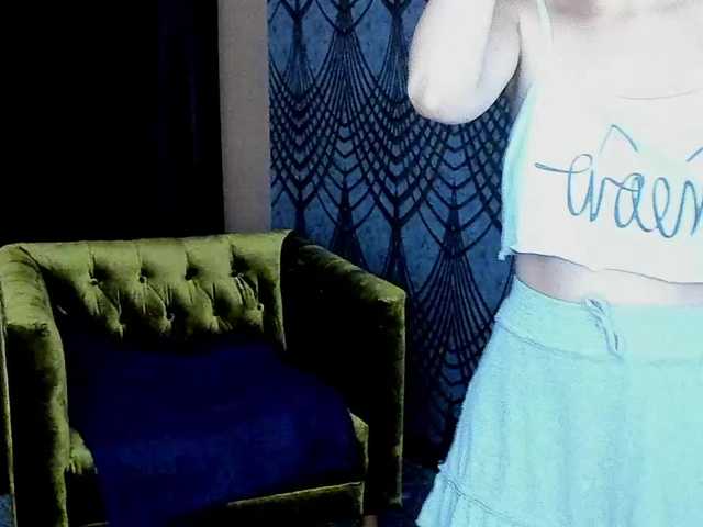Livia-Shy live cam on BongaCams