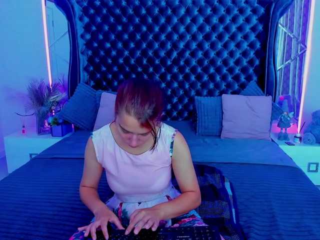 Livia-Shy live cam on BongaCams
