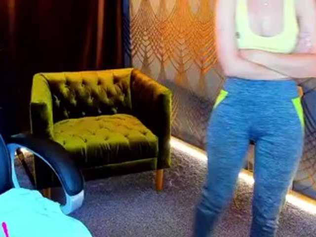 Livia-Shy live cam on BongaCams