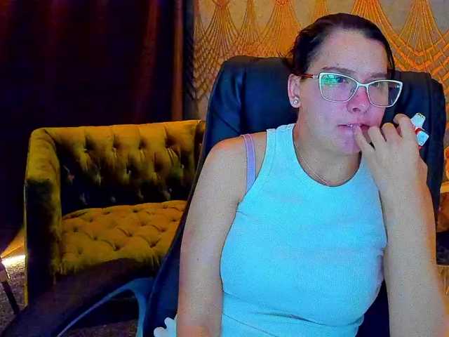 Livia-Shy live cam on BongaCams