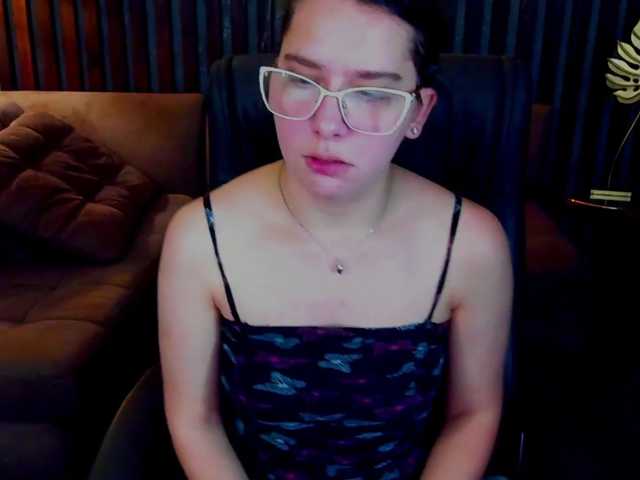 Livia-Shy live cam on BongaCams