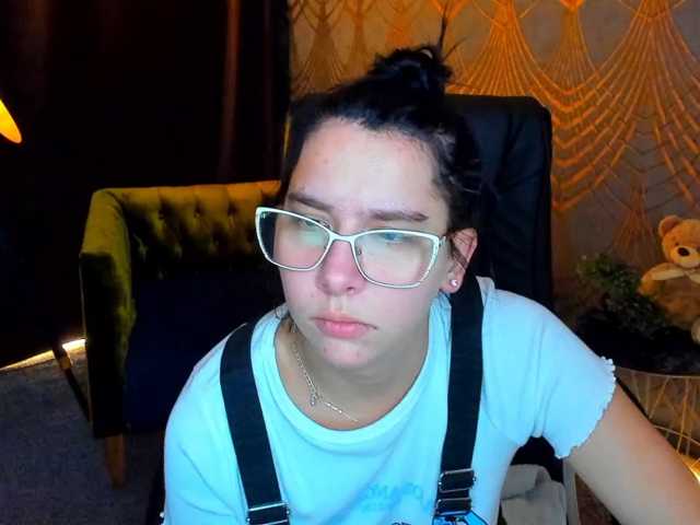 Livia-Shy live cam on BongaCams