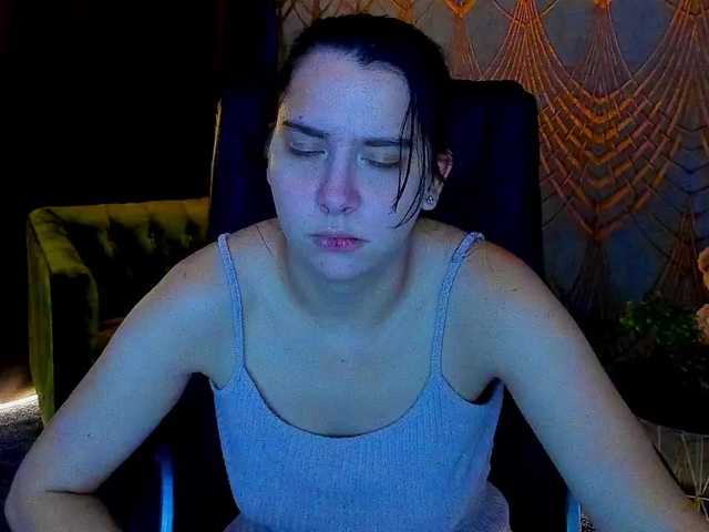 Livia-Shy live cam on BongaCams