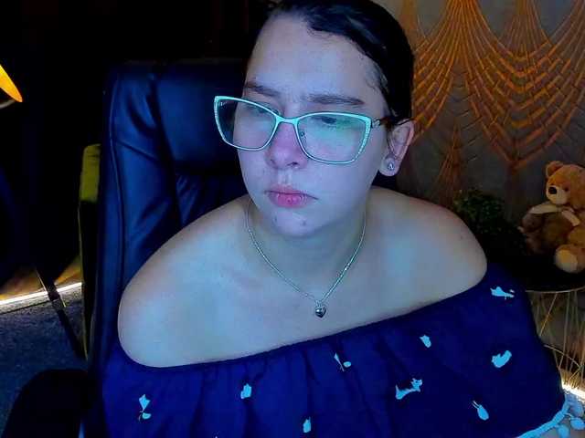 Livia-Shy live cam on BongaCams