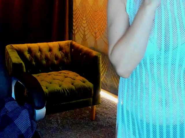 Livia-Shy live cam on BongaCams