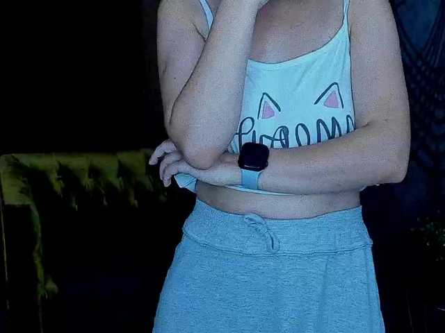 Livia-Shy live cam on BongaCams