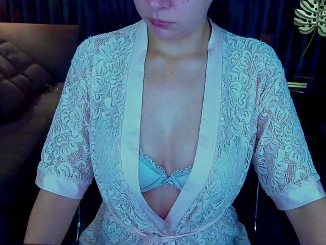 Livia-Shy live cam on BongaCams