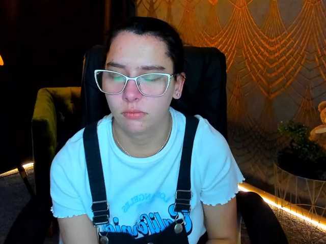 Livia-Shy