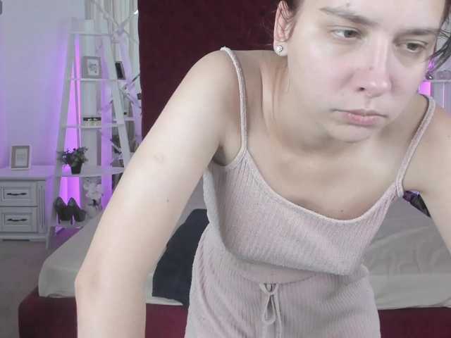 Livia-Shy live cam on BongaCams