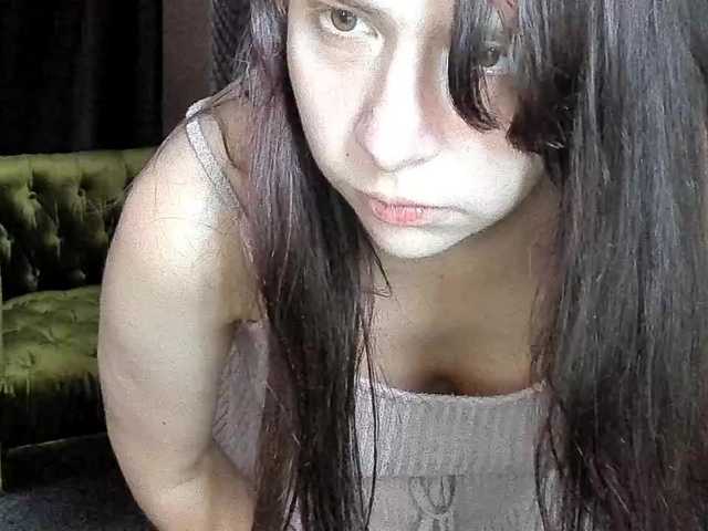 Livia-Shy live cam on BongaCams