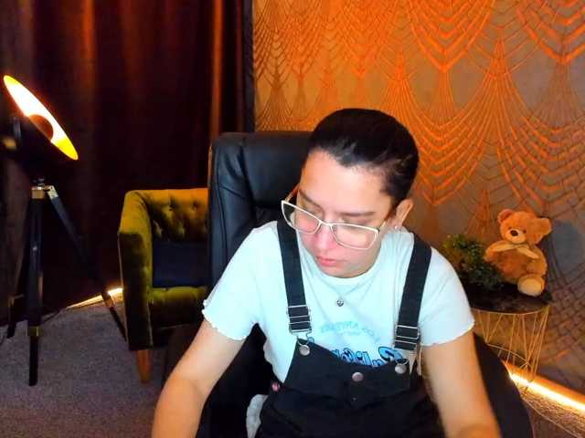 Livia-Shy live cam on BongaCams