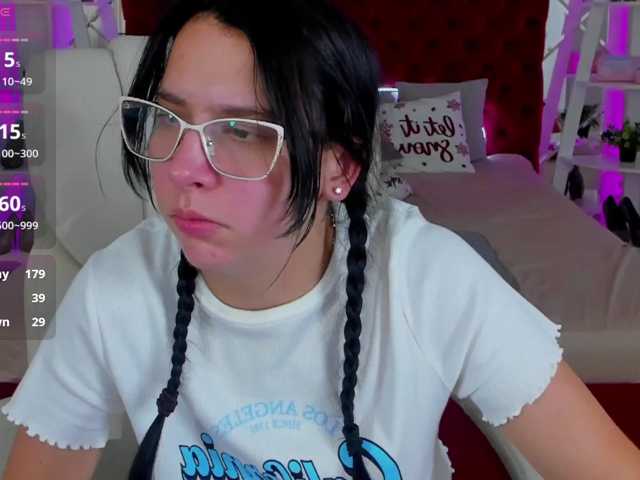 Livia-Shy live cam on BongaCams