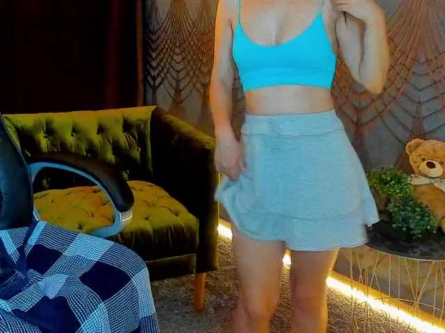 Livia-Shy live cam on BongaCams