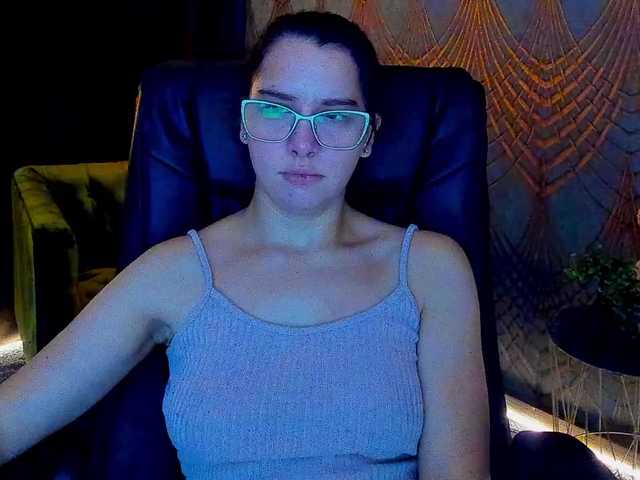 Livia-Shy live cam on BongaCams