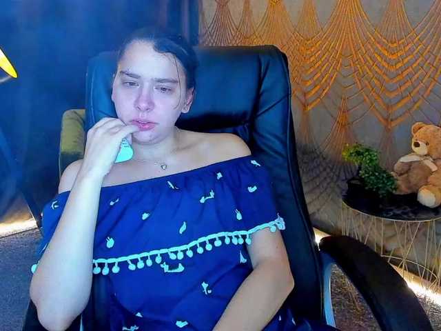 Livia-Shy live cam on BongaCams