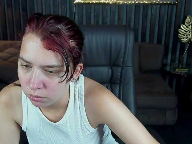 Livia-Shy live cam on BongaCams