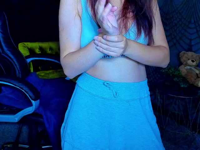 Livia-Shy live cam on BongaCams