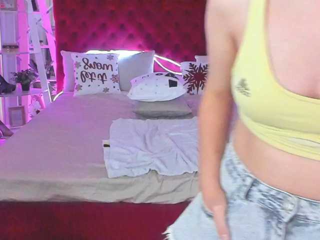 Livia-Shy, live now on BongaCams