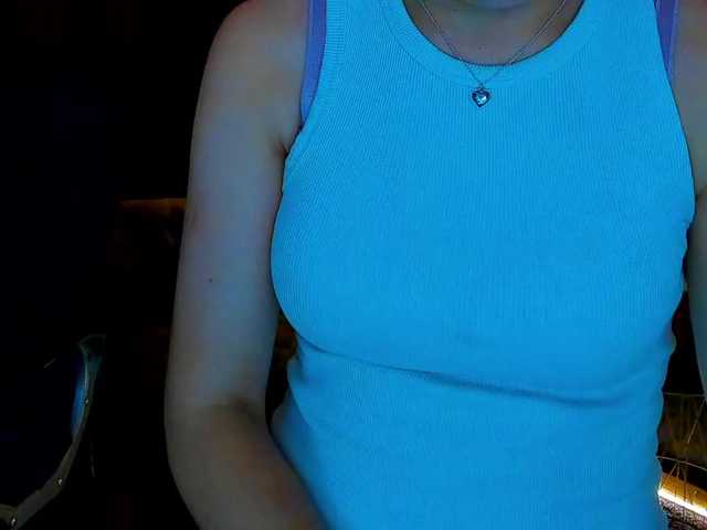 Livia-Shy live cam on BongaCams