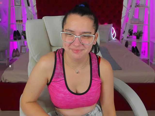 Livia-Shy live cam on BongaCams