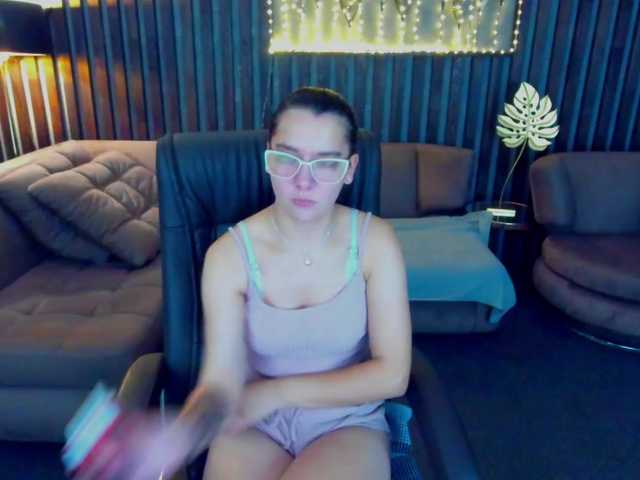 Livia-Shy live cam on BongaCams