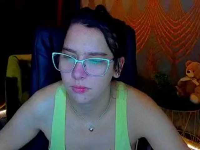 Livia-Shy live cam on BongaCams