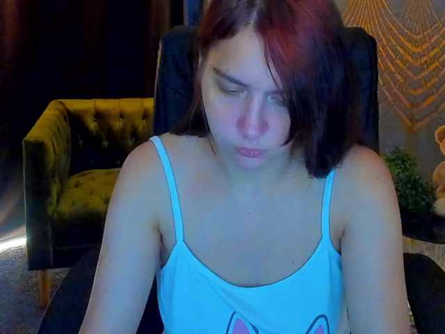 Livia-Shy live cam on BongaCams