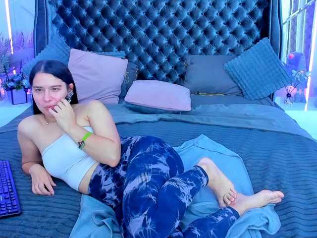 Livia-Shy live cam on BongaCams