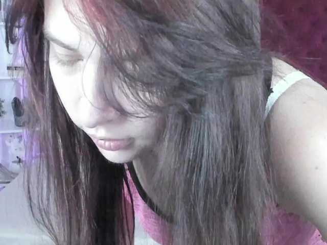 Livia-Shy live cam on BongaCams