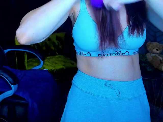 Livia-Shy live cam on BongaCams