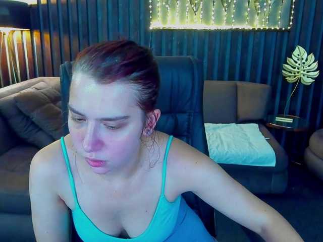 Livia-Shy live cam on BongaCams