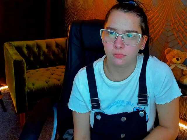 Livia-Shy
