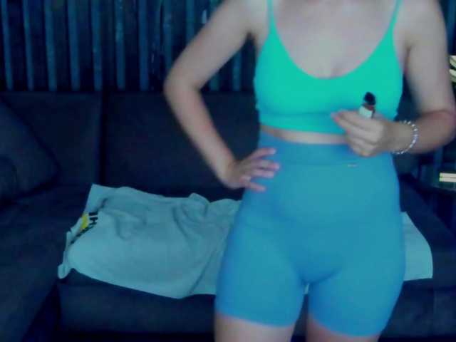 Livia-Shy live cam on BongaCams