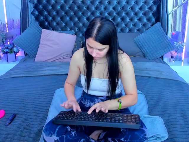Livia-Shy live cam on BongaCams