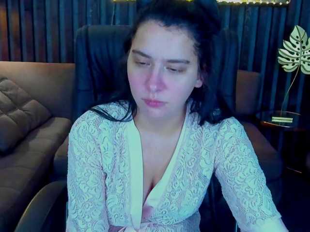 Livia-Shy live cam on BongaCams