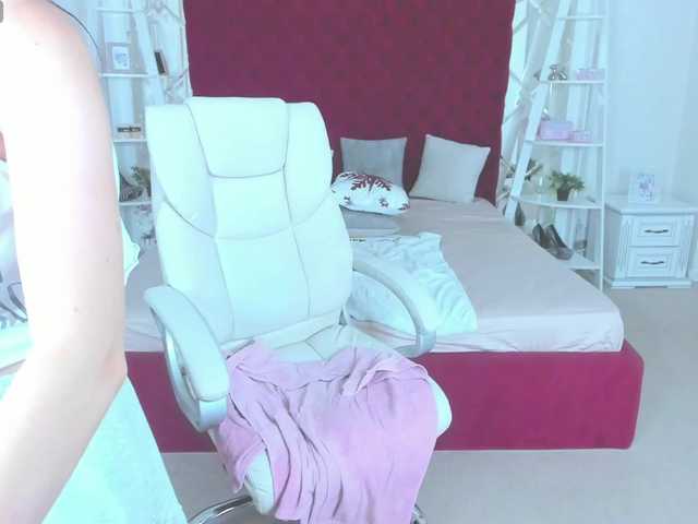 Livia-Shy live cam on BongaCams