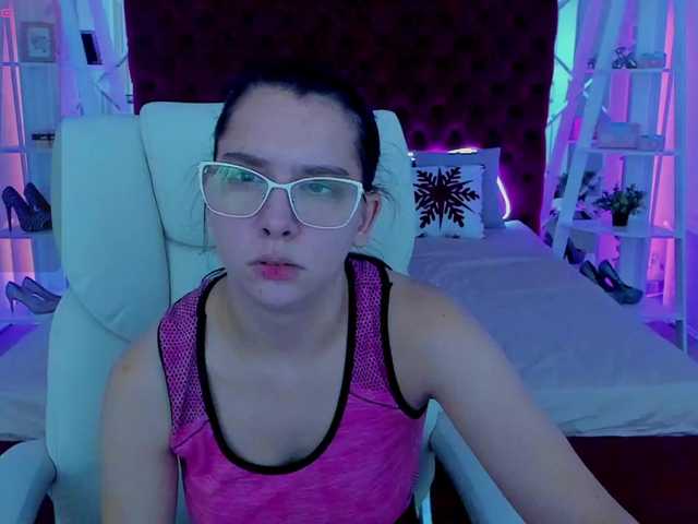 Livia-Shy live cam on BongaCams